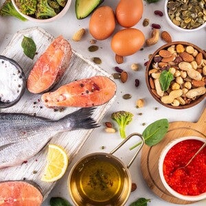 Sveže ribe in živila, bogata z vitaminom B12.